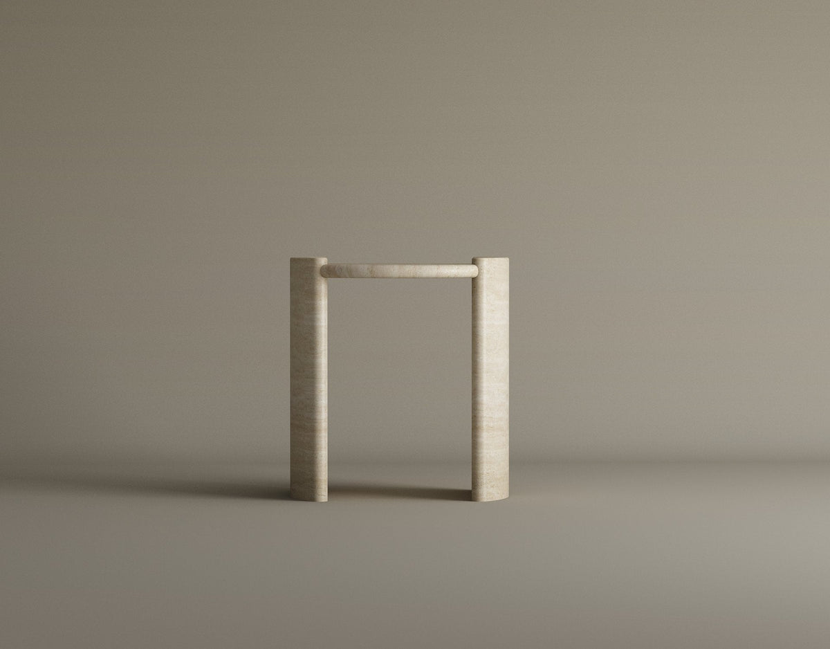 Arca – Table d’appoint courbée en travertin naturel-Galerie Pietra