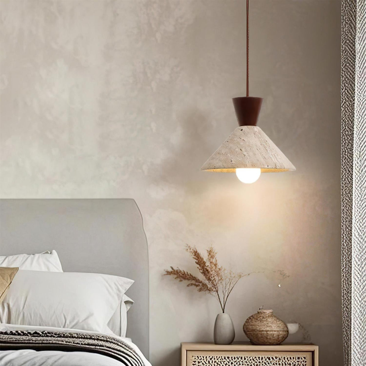 Capella – Suspension en travertin naturel forme chapeau-Galerie Pietra