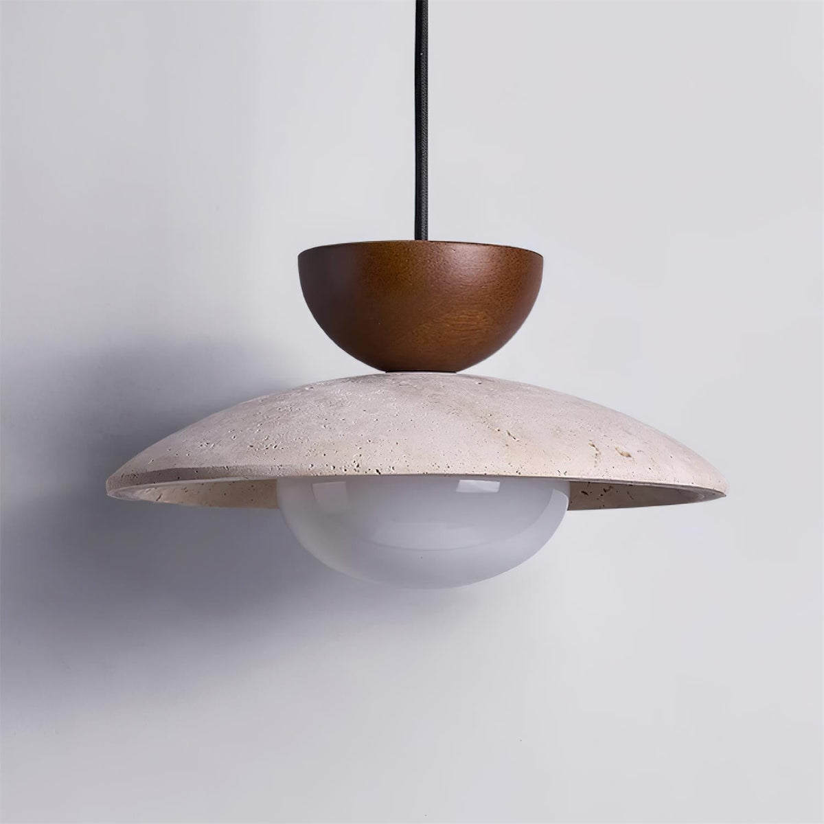 Luma – Suspension en travertin naturel-Galerie Pietra