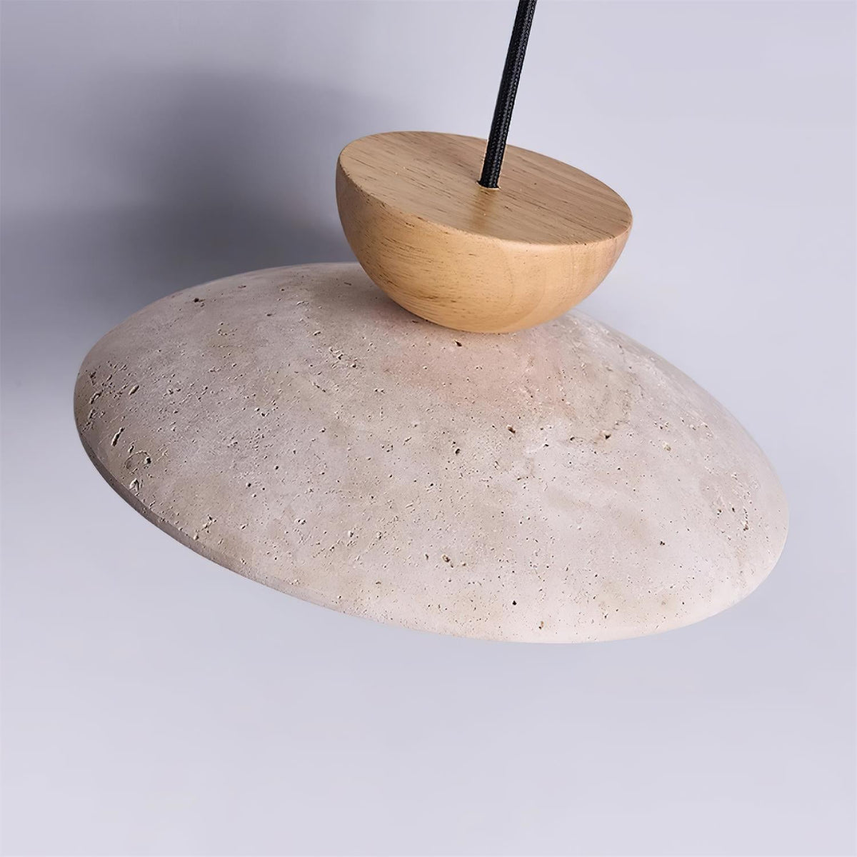 Luma – Suspension en travertin naturel-Galerie Pietra