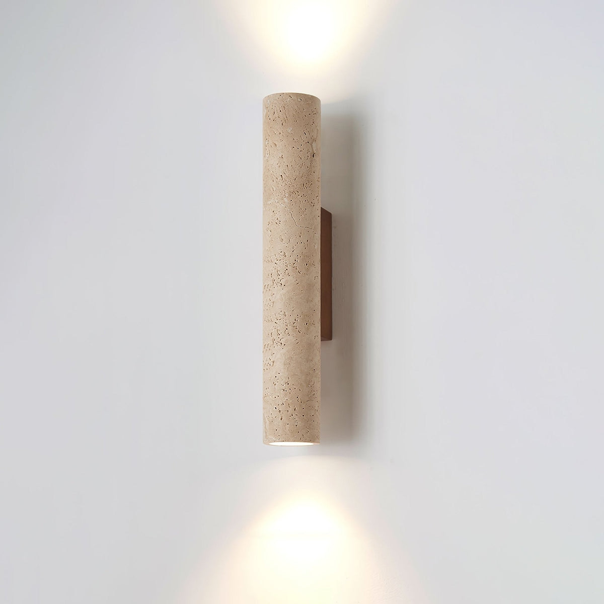 Nilo – Applique murale cylindrique fine en travertin naturel-Galerie Pietra