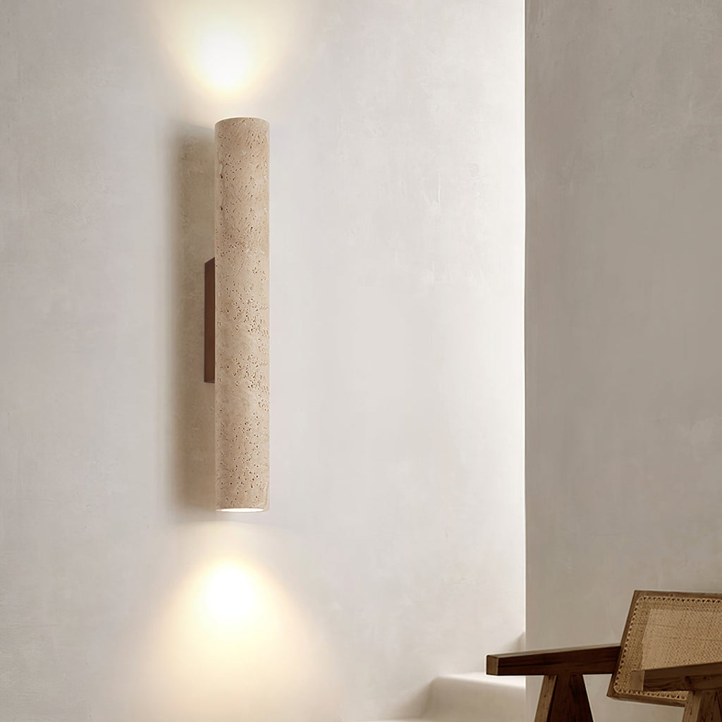 Nilo – Applique murale cylindrique fine en travertin naturel-Galerie Pietra