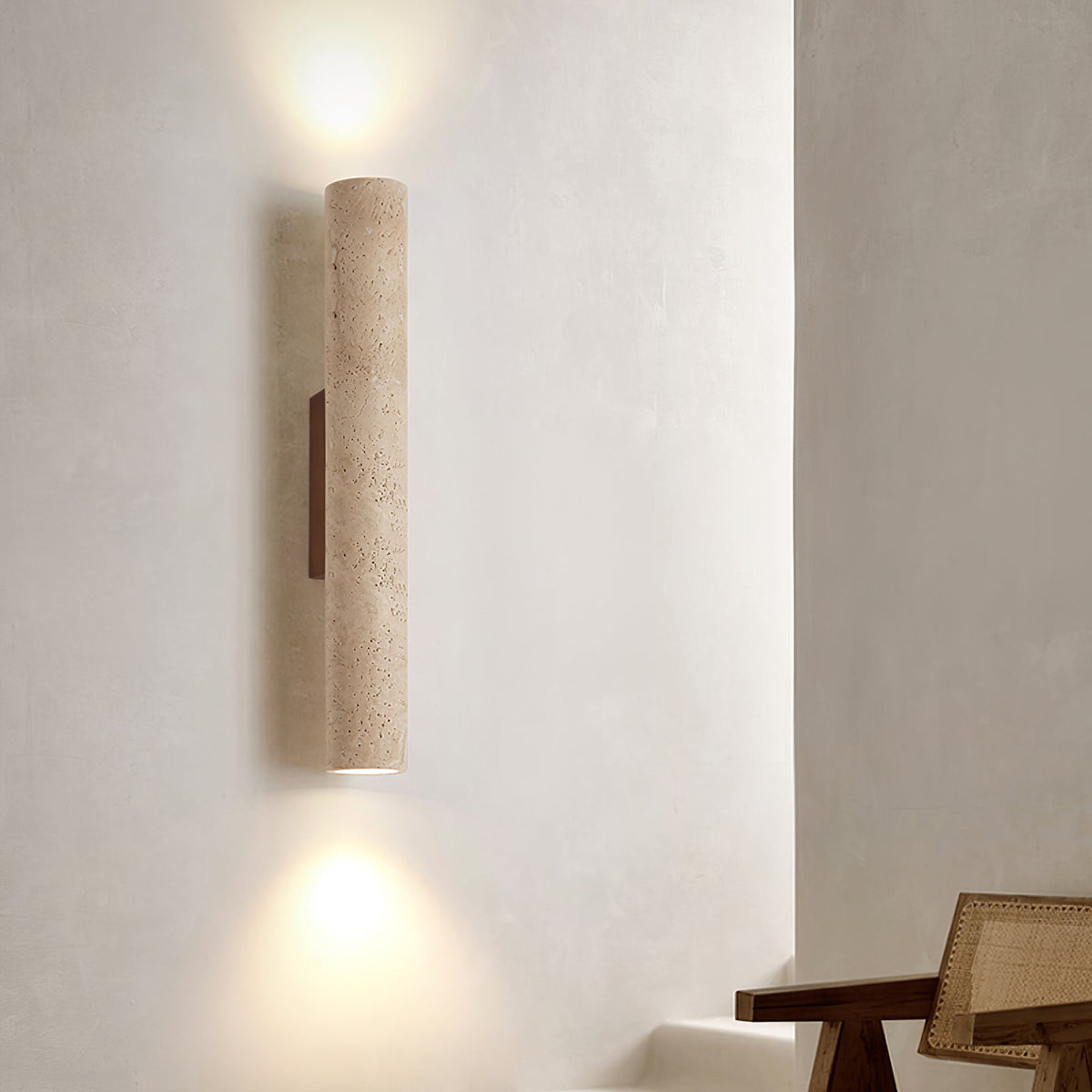 Nilo – Applique murale cylindrique fine en travertin naturel-Galerie Pietra