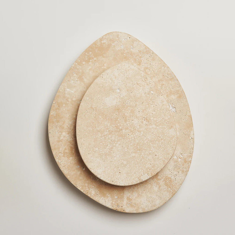 Oria – Applique murale sculpturale en travertin naturel-Galerie Pietra