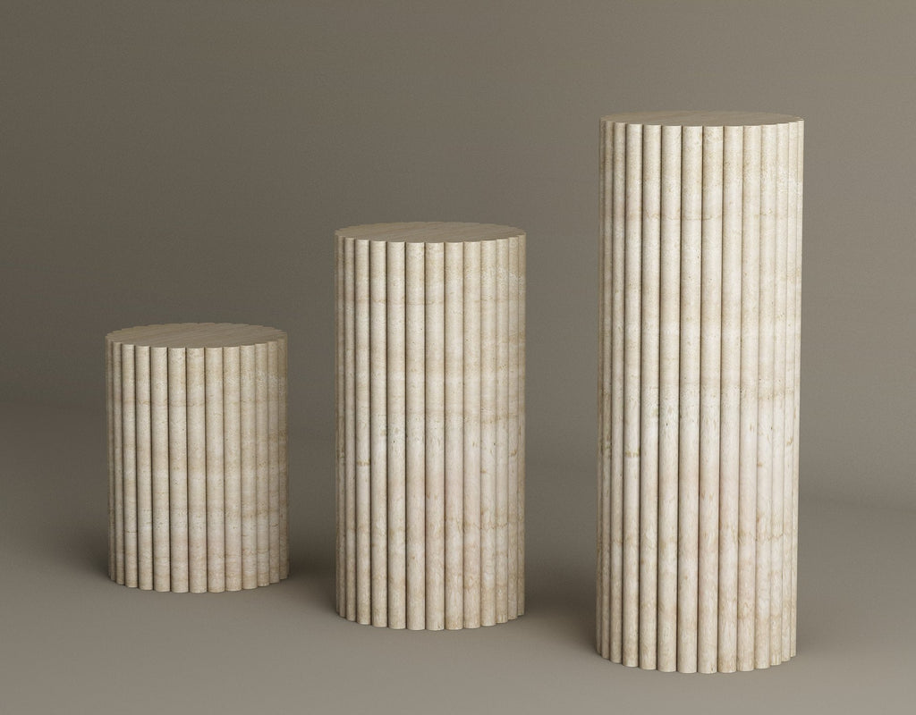 Orion – Trio de piliers sculpturaux en travertin naturel-Galerie Pietra