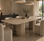 Orven – Table à manger rectangulaire en travertin naturel avec piètement rond cannelé-Galerie Pietra
