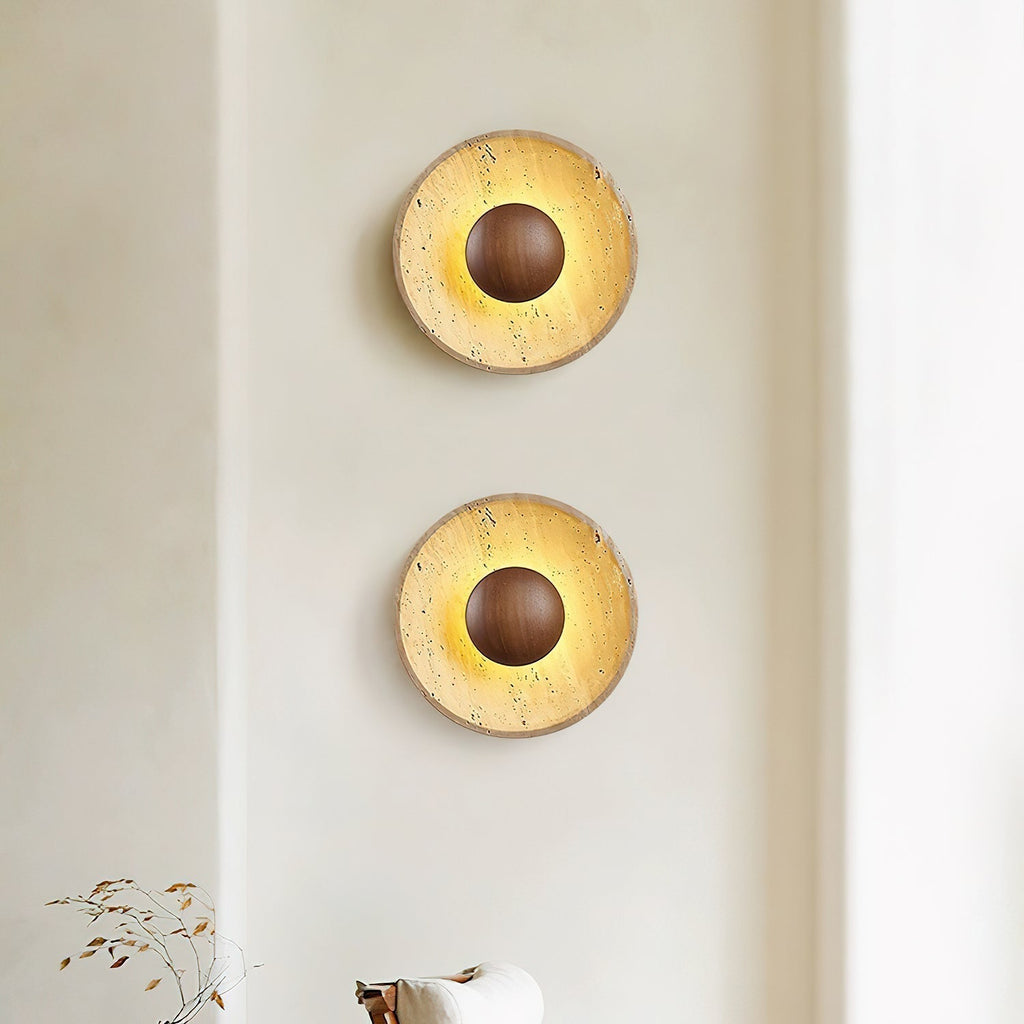 Solis – Applique murale solaire en travertin naturel-Galerie Pietra
